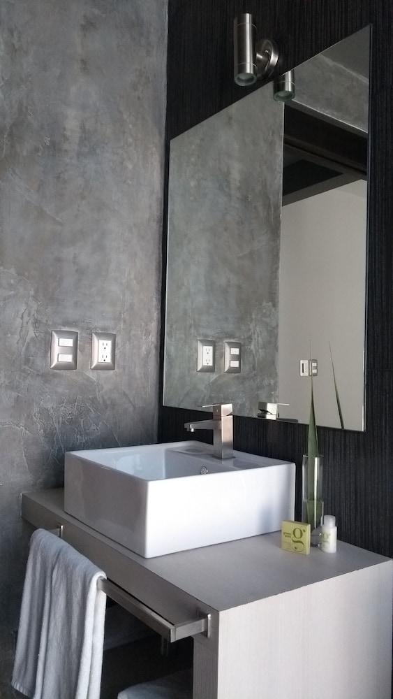 Esduma Hk Hotel Pachuca Екстер'єр фото