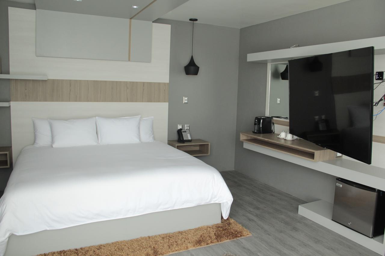 Esduma Hk Hotel Pachuca Екстер'єр фото
