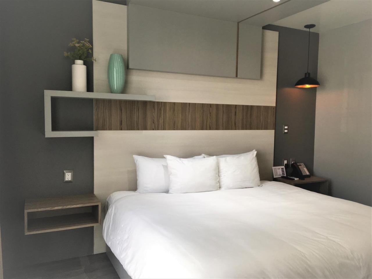 Esduma Hk Hotel Pachuca Екстер'єр фото